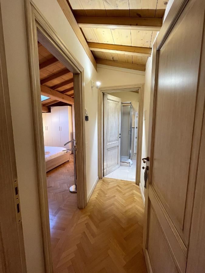 Attic 1 Centro Storico Apartment Peschiera del Garda Luaran gambar